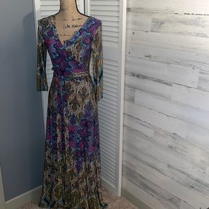 On trend size small long dress